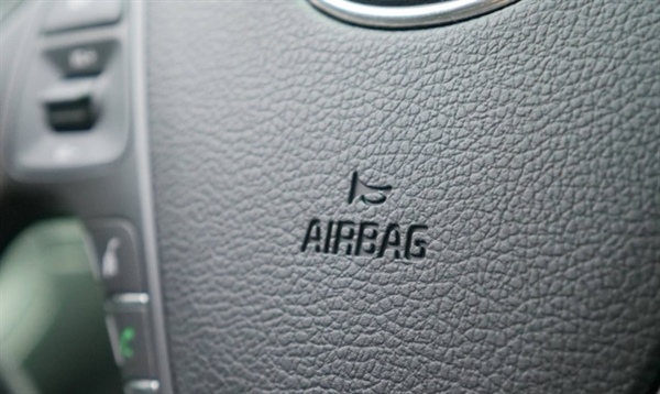 Enhancing Airbag Safety with Auto Glass Innovations