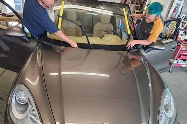 How D&S Glass Service Ensures Windshield Installation Safety